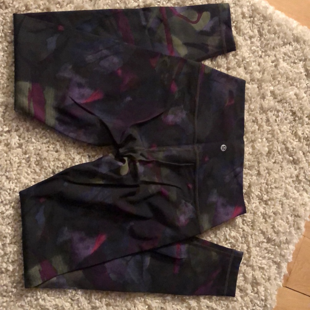 Lululemon train time  pant size 6
